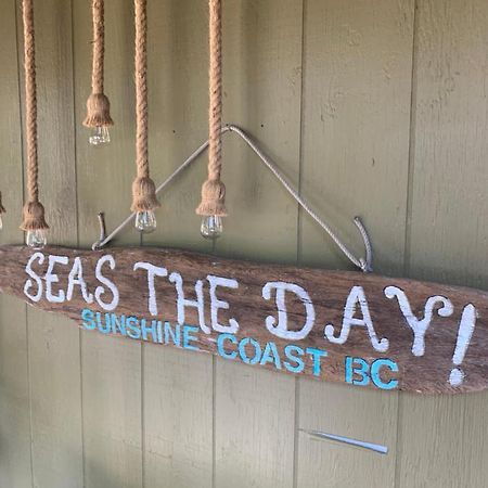 Seas The Day House 5 Star Hottub Pets Bbq Fire Premier Location Hotel Gibsons Exterior photo