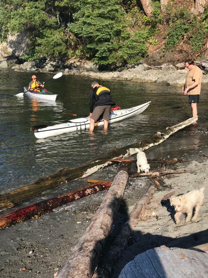 Seas The Day House 5 Star Hottub Pets Bbq Fire Premier Location Hotel Gibsons Exterior photo